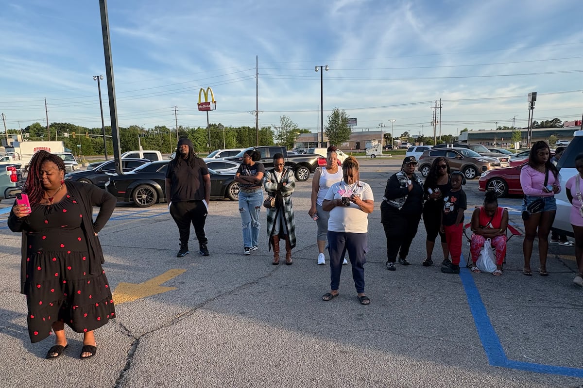 preloaded gallery image