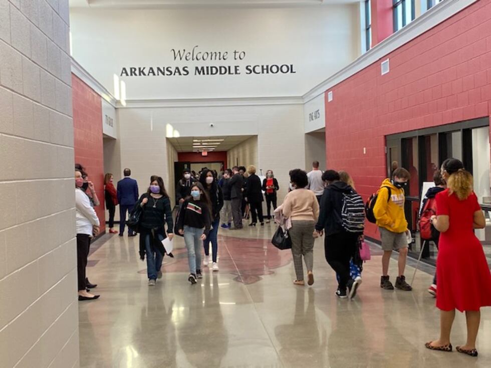 New Texarkana Arkansas Middle School campus opens