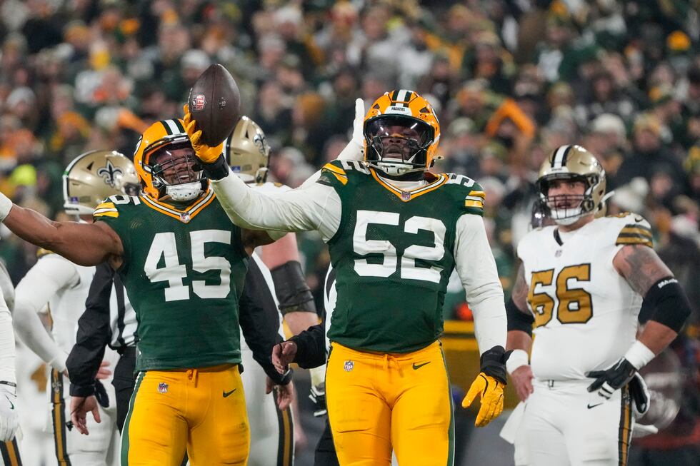 Packers clinch playoff berth with 1st shutout in NFL this season, 34-0 over Saints