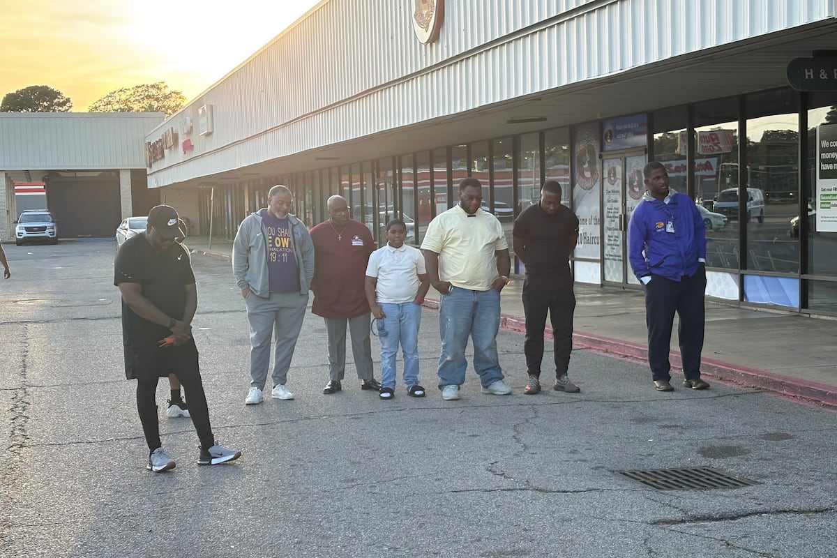 preloaded gallery image