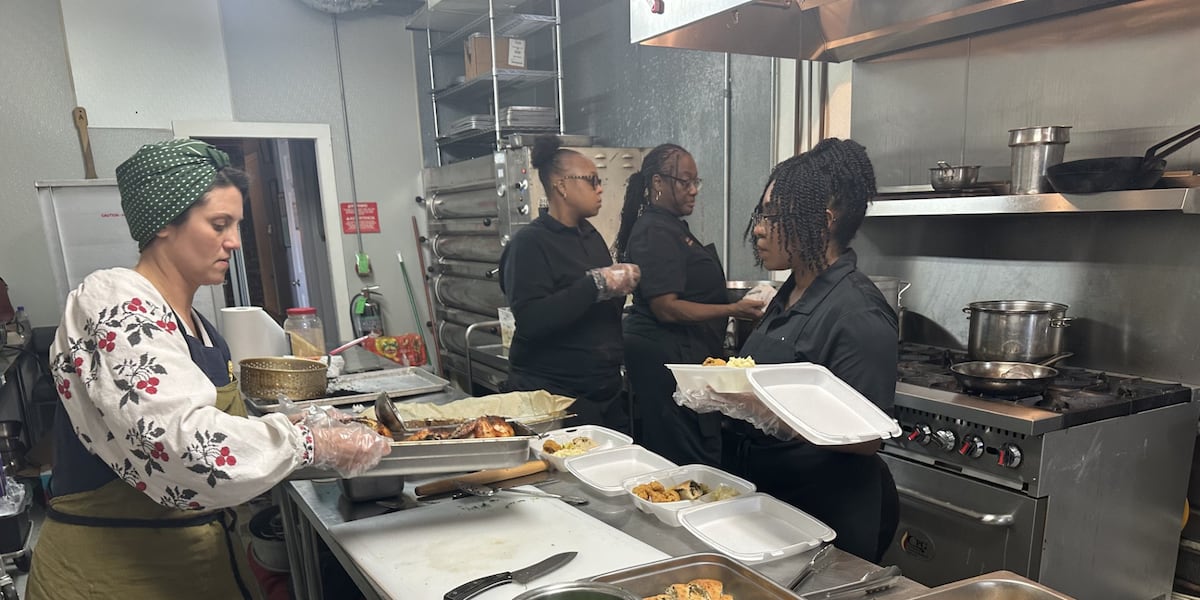 Chef Using First Aid Celebrity chefs prepare meal for first responders in show of global unity