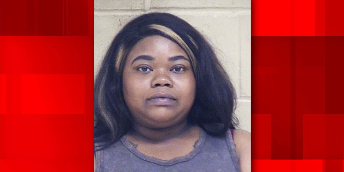 Woman charged for razor blade attack in Shreveport in 2020