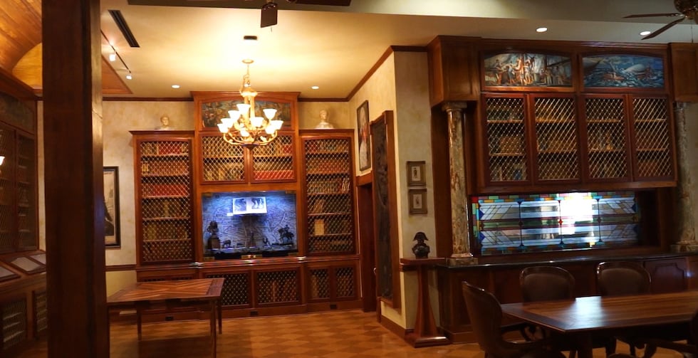 ArkLaTex Artistry's Brittney Hazelton explores the beautiful halls of the iconic R.W. Norton...
